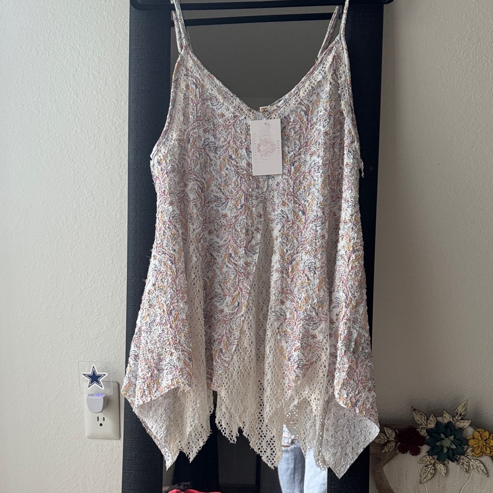 POL Multicolor Lace Trim Camisole